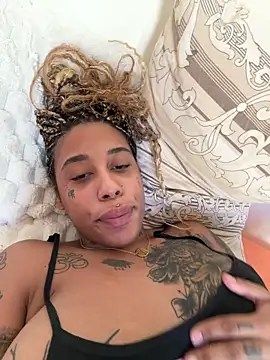 Kira nyxx online show from June 20, 3:06 pm