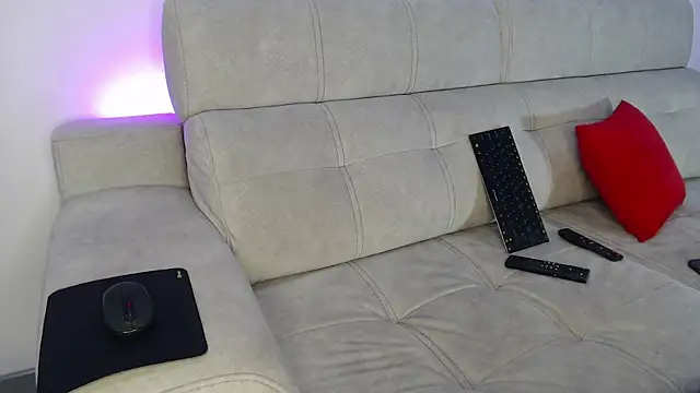 ItsPeachyCurl online show from July 22, 1:57 pm