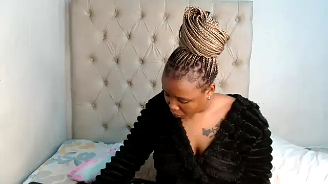 Snapshot of Lihle_00 chatting on July 16, 8:06 pm Lihle 00 online show from July 16, 8:06 pm
