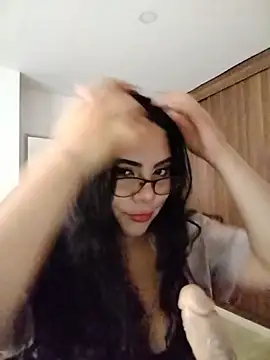Snapshot of Roxxy_Sade chatting on June 27, 10:16 pm Roxxy Sade online show from June 27, 10:16 pm