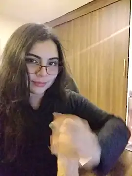 Snapshot of Roxxy_Sade chatting on June 18, 2:10 am Roxxy Sade online show from June 18, 2:10 am