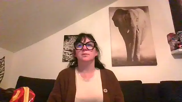sexujuly88 online show from May 9, 9:29 pm
