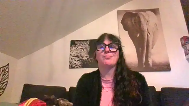 Snapshot of sexujuly88 chatting on June 12, 10:07 pm sexujuly88 online show from June 12, 10:07 pm