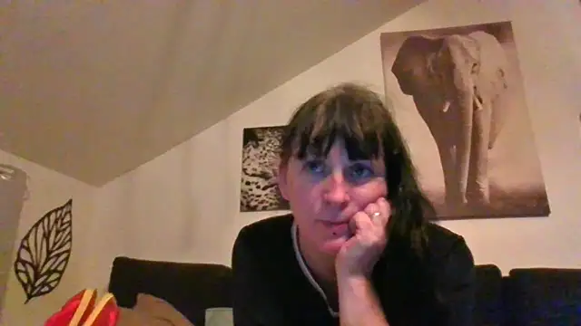 Snapshot of sexujuly88 chatting on June 9, 9:16 pm sexujuly88 online show from June 9, 9:16 pm