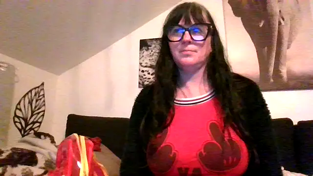 Snapshot of sexujuly88 chatting on June 10, 9:05 pm sexujuly88 online show from June 10, 9:05 pm