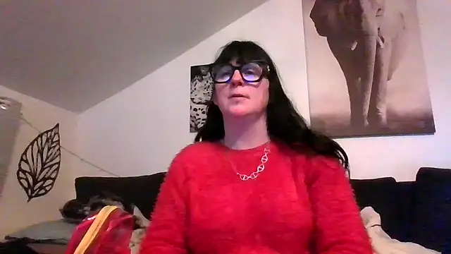 sexujuly88 online show from February 8, 9:45 pm