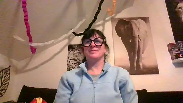 sexujuly88 online show from April 23, 9:27 pm