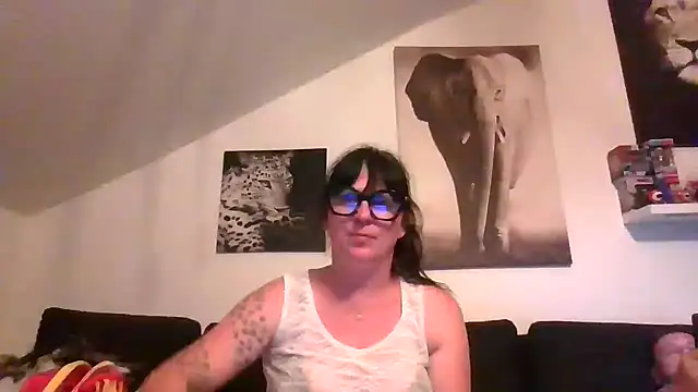 Snapshot of sexujuly88 chatting on July 12, 8:53 pm sexujuly88 online show from July 12, 8:53 pm