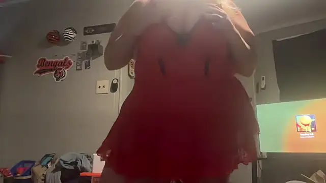 Snapshot of Girthdaddy9 chatting on June 22, 3:58 am Girthdaddy9 online show from June 22, 3:58 am