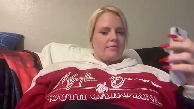 Snapshot of Girthdaddy9 chatting on July 19, 12:19 am Girthdaddy9 online show from July 19, 12:19 am