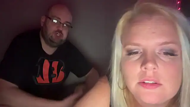 Snapshot of Girthdaddy9 chatting on June 28, 4:08 am Girthdaddy9 online show from June 28, 4:08 am