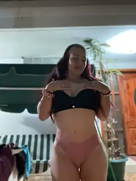 Snapshot of ArielFerrara chatting on July 19, 4:21 am ArielFerrara online show from July 19, 4:21 am