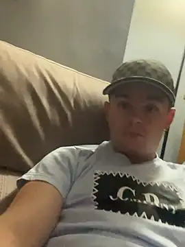 Ronnie153 online show from August 2, 11:57 pm