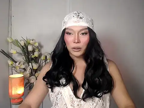 delilahxxxxx online show from June 1, 1:55 pm
