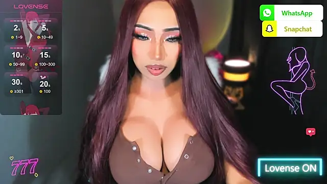 Snapshot of Attractive_Goddess_Isla chatting on June 4, 1:49 pm Attractive Goddess Isla online show from June 4, 1:49 pm