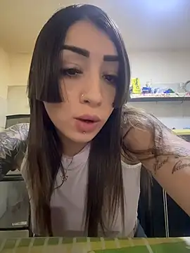 Snapshot of Devil-Luci chatting on July 14, 6:25 pm Devil-Luci online show from July 14, 6:25 pm