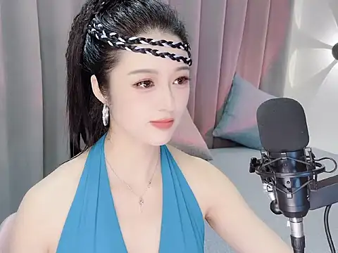 Snapshot of Momo-Wow chatting on June 1, 5:51 am Momo-Wow online show from June 1, 5:51 am