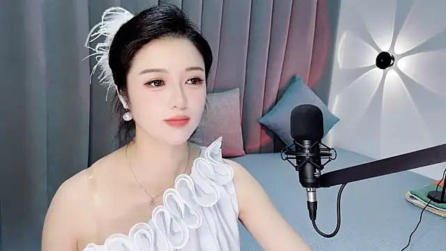 Momo-Wow online show from June 17, 6:13 am