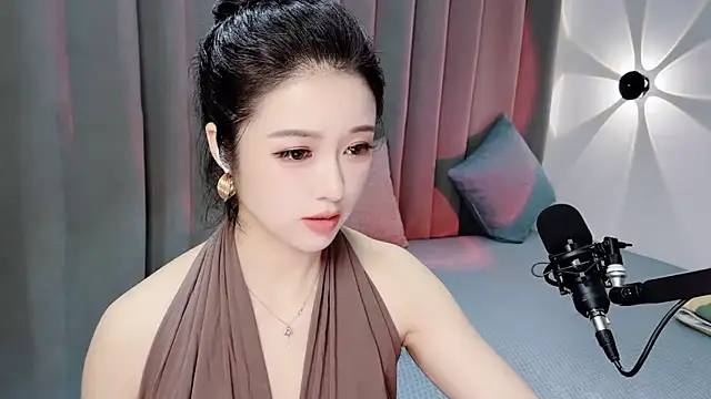 Momo-Wow online show from June 24, 6:23 am