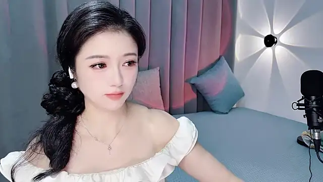 Momo-Wow online show from July 8, 6:25 am