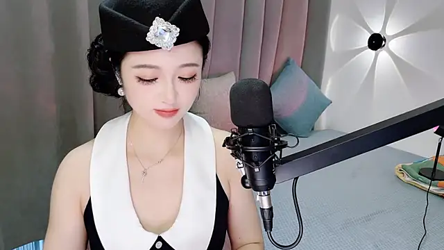 Momo-Wow online show from June 18, 6:12 am