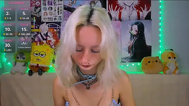 Snapshot of Katia_Nabiee chatting on July 12, 4:24 am Katia Nabiee online show from July 12, 4:24 am