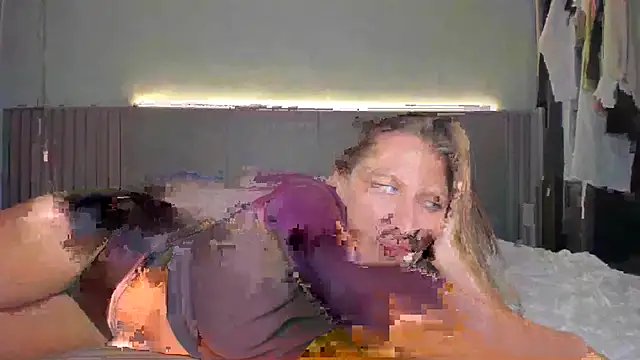 Snapshot of SofiClimbing chatting on February 22, 11:56 am SofiClimbing online show from February 22, 11:56 am