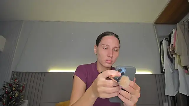 Snapshot of SofiClimbing chatting on February 7, 5:15 am SofiClimbing online show from February 7, 5:15 am