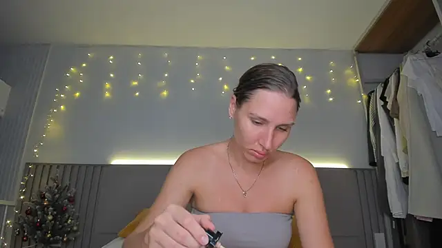 Snapshot of SofiClimbing chatting on January 17, 8:51 am SofiClimbing online show from January 17, 8:51 am