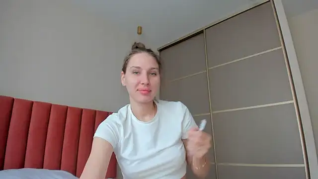 Snapshot of SofiClimbing chatting on March 20, 2:51 am SofiClimbing online show from March 20, 2:51 am