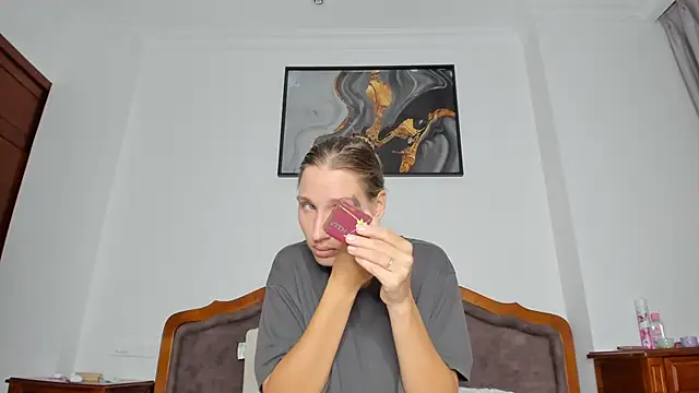 Snapshot of SofiClimbing chatting on November 19, 10:59 am SofiClimbing online show from November 19, 10:59 am