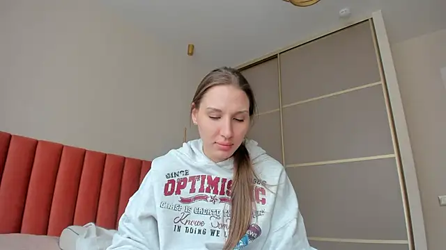 Snapshot of SofiClimbing chatting on March 11, 6:52 am SofiClimbing online show from March 11, 6:52 am