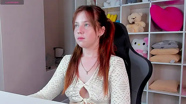 Violeta Paul online show from June 26, 9:04 am