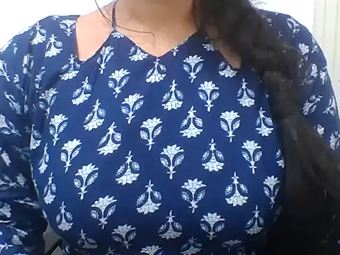 White Sparrow1 online show from June 1, 8:47 am