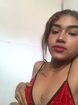 Snapshot of andreacarolina19 chatting on July 8, 8:09 pm andreacarolina19 online show from July 8, 8:09 pm