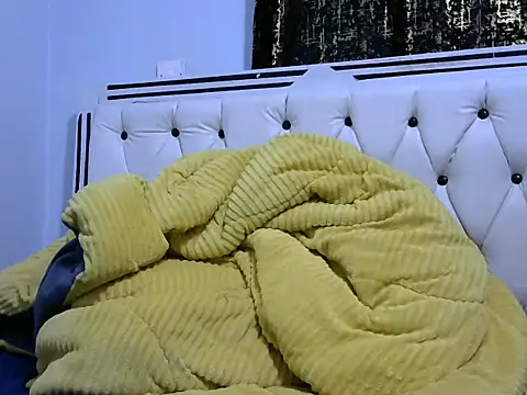 Snapshot of saxy_gal chatting on June 30, 5:18 am saxy gal online show from June 30, 5:18 am
