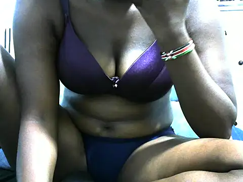Snapshot of saxy_gal chatting on June 14, 8:48 am saxy gal online show from June 14, 8:48 am
