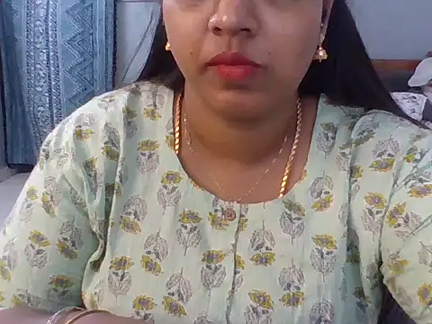 Snapshot of Tamil_hot_Meenu chatting on June 17, 9:08 am Tamil hot Meenu online show from June 17, 9:08 am