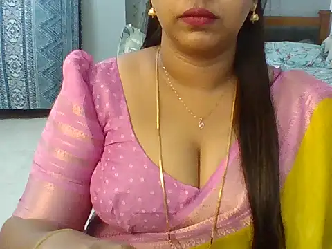 Snapshot of Tamil_hot_Meenu chatting on July 15, 8:54 am Tamil hot Meenu online show from July 15, 8:54 am