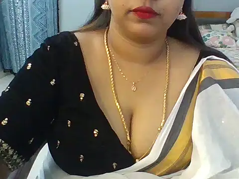Snapshot of Tamil_hot_Meenu chatting on June 23, 6:11 am Tamil hot Meenu online show from June 23, 6:11 am
