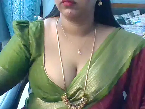 Snapshot of Tamil_hot_Meenu chatting on July 7, 3:26 pm Tamil hot Meenu online show from July 7, 3:26 pm