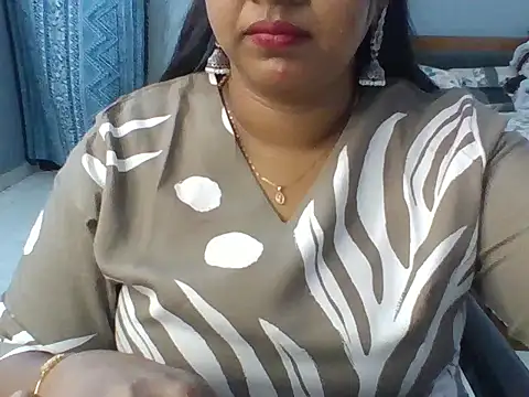 Snapshot of Tamil_hot_Meenu chatting on July 6, 1:40 pm Tamil hot Meenu online show from July 6, 1:40 pm