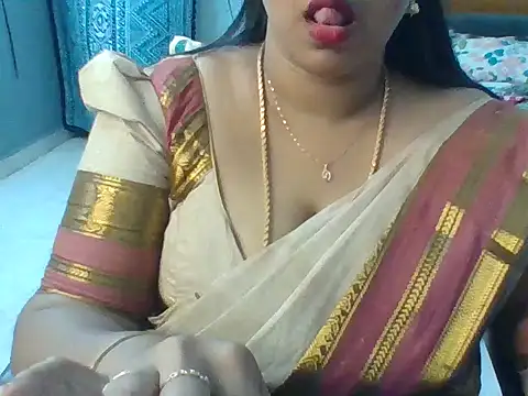 Snapshot of Tamil_hot_Meenu chatting on June 26, 4:24 pm Tamil hot Meenu online show from June 26, 4:24 pm