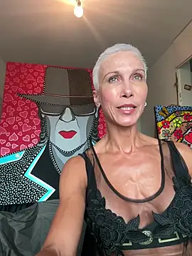 GymQueenCarmen online show from June 9, 4:52 pm