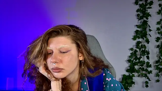 VivienDarkbloom online show from June 2, 9:20 am