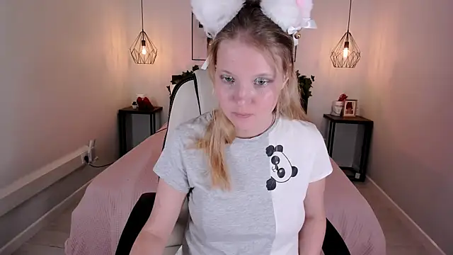 Snapshot of anita_Hitteys chatting on July 19, 8:23 am anita Hitteys online show from July 19, 8:23 am