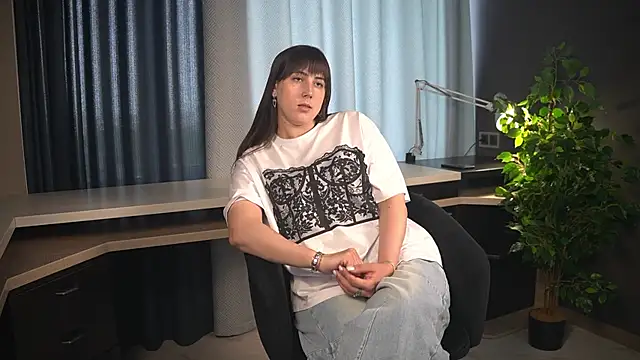KiaraElsken online show from June 2, 8:25 am