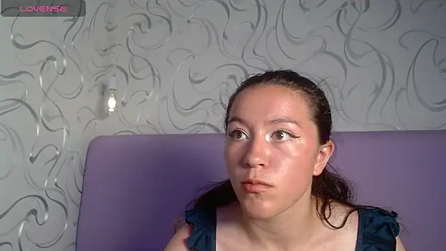 Snapshot of Lyannasex chatting on June 15, 7:13 pm Lyannasex online show from June 15, 7:13 pm