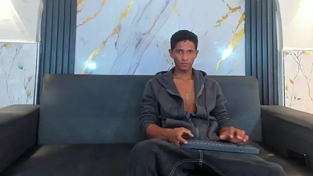 Yoel Blessed online show from June 17, 9:03 pm