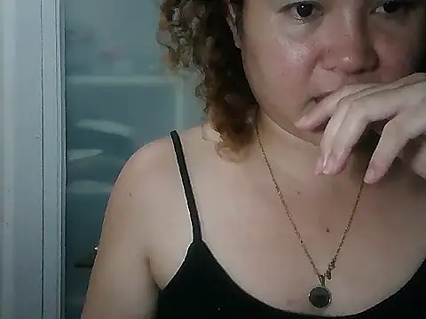bitchychubby online show from June 25, 3:39 pm